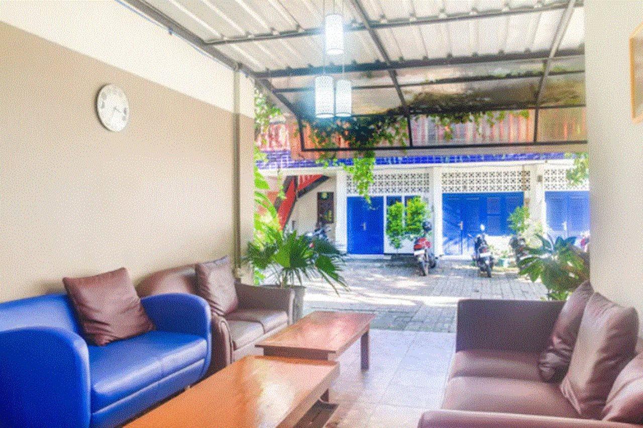 Urbanview Hotel Minongga Pondok Labu By Reddoorz Jacarta Exterior foto