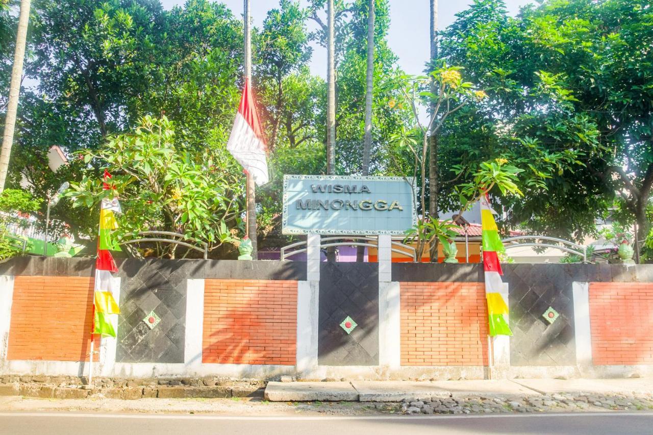 Urbanview Hotel Minongga Pondok Labu By Reddoorz Jacarta Exterior foto