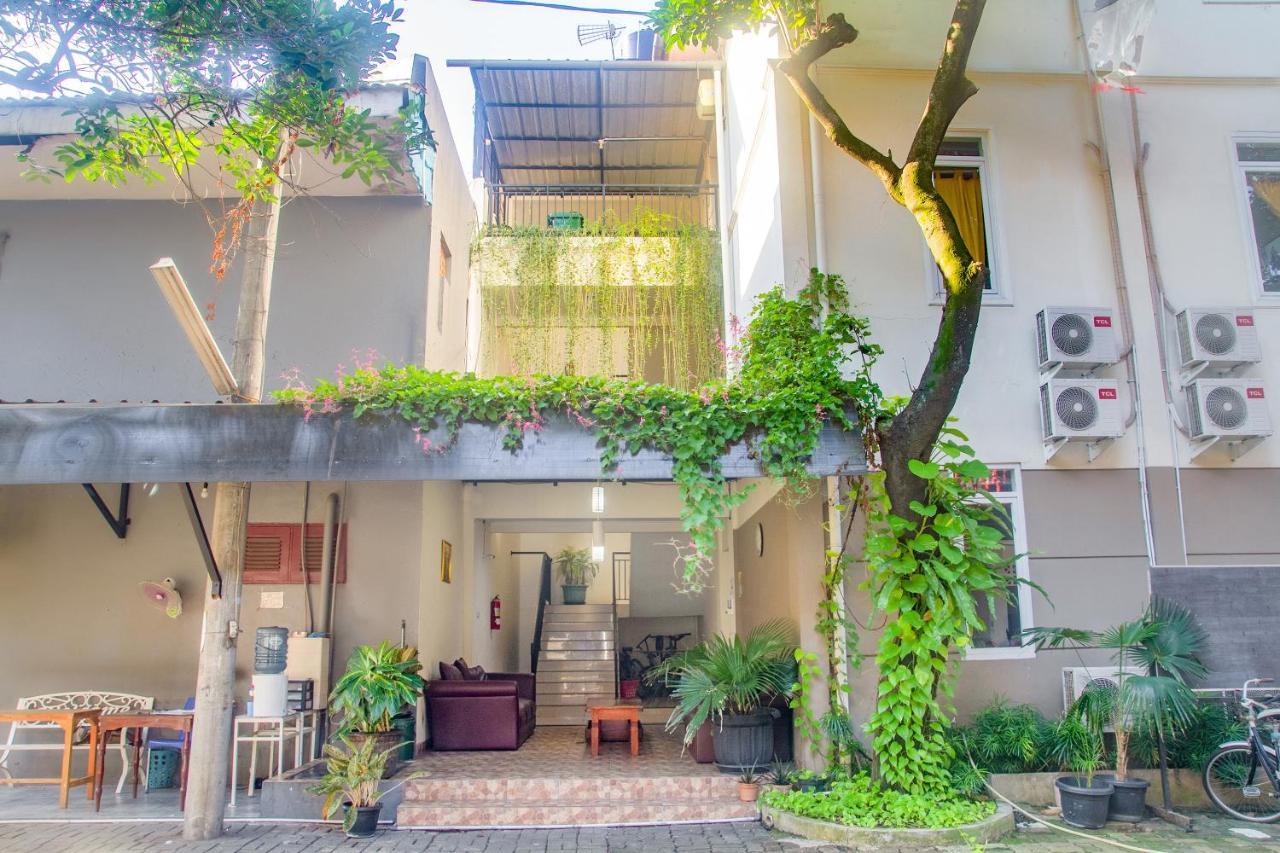 Urbanview Hotel Minongga Pondok Labu By Reddoorz Jacarta Exterior foto