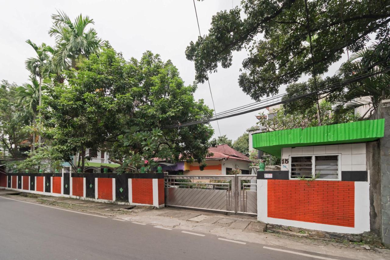 Urbanview Hotel Minongga Pondok Labu By Reddoorz Jacarta Exterior foto