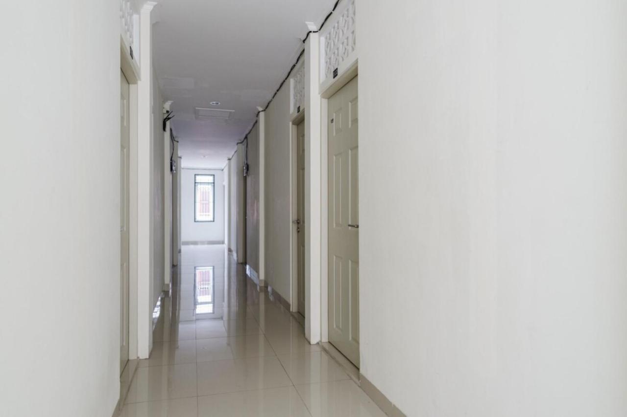 Urbanview Hotel Minongga Pondok Labu By Reddoorz Jacarta Exterior foto