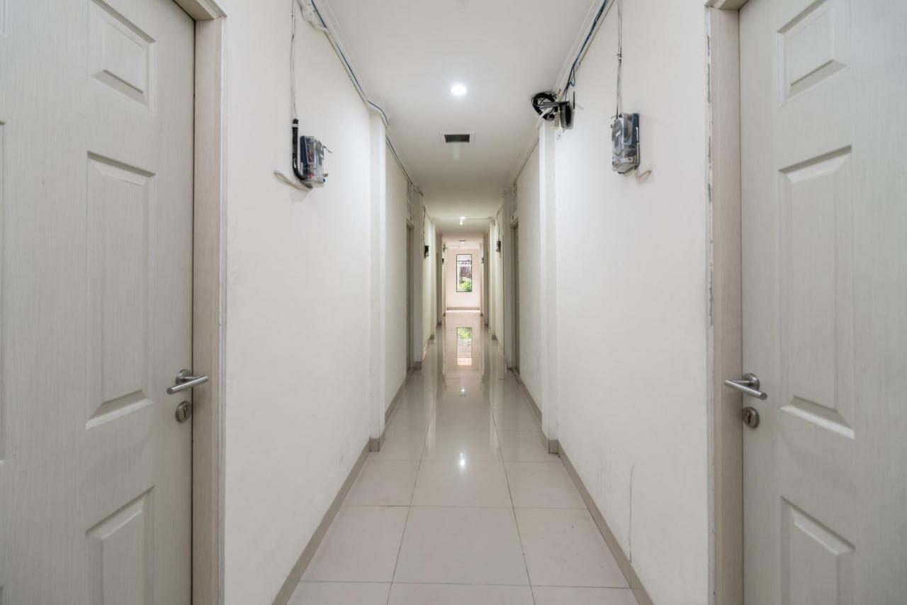 Urbanview Hotel Minongga Pondok Labu By Reddoorz Jacarta Exterior foto