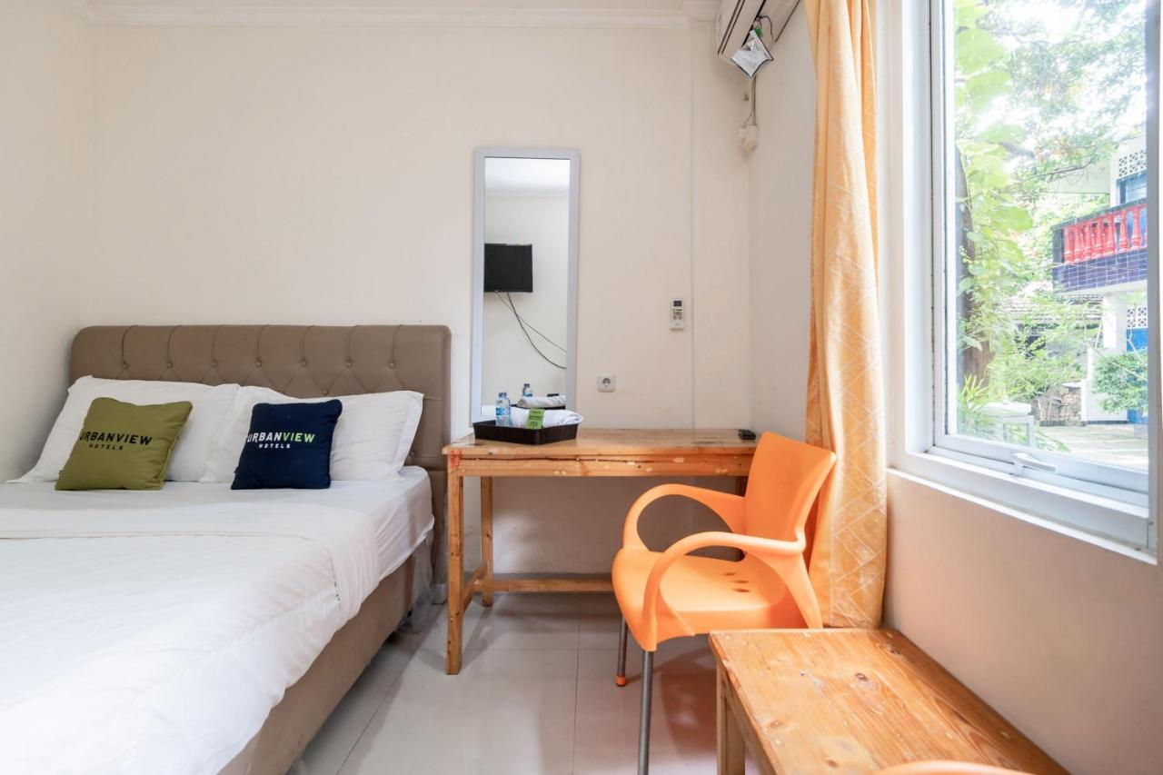 Urbanview Hotel Minongga Pondok Labu By Reddoorz Jacarta Exterior foto